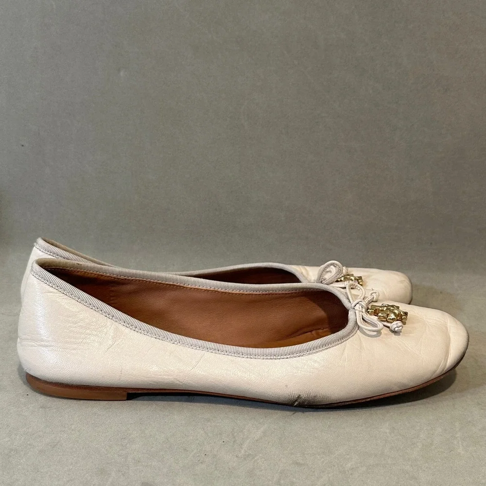 Tory Burch‎ Minnie Travel Ballet Flats Cream Leather Gold Logo Charm Size 9M